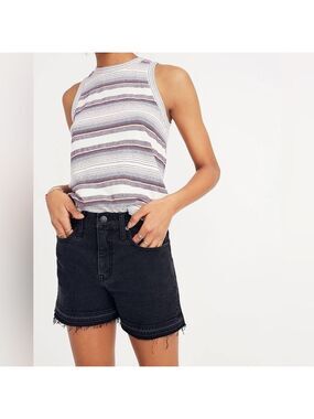 Madewell Black High-Rise Denim Shorts in Clint Wash: Drop-Hem Edition. Size 26